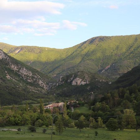 Gite En Haute Provence Montfroc Экстерьер фото